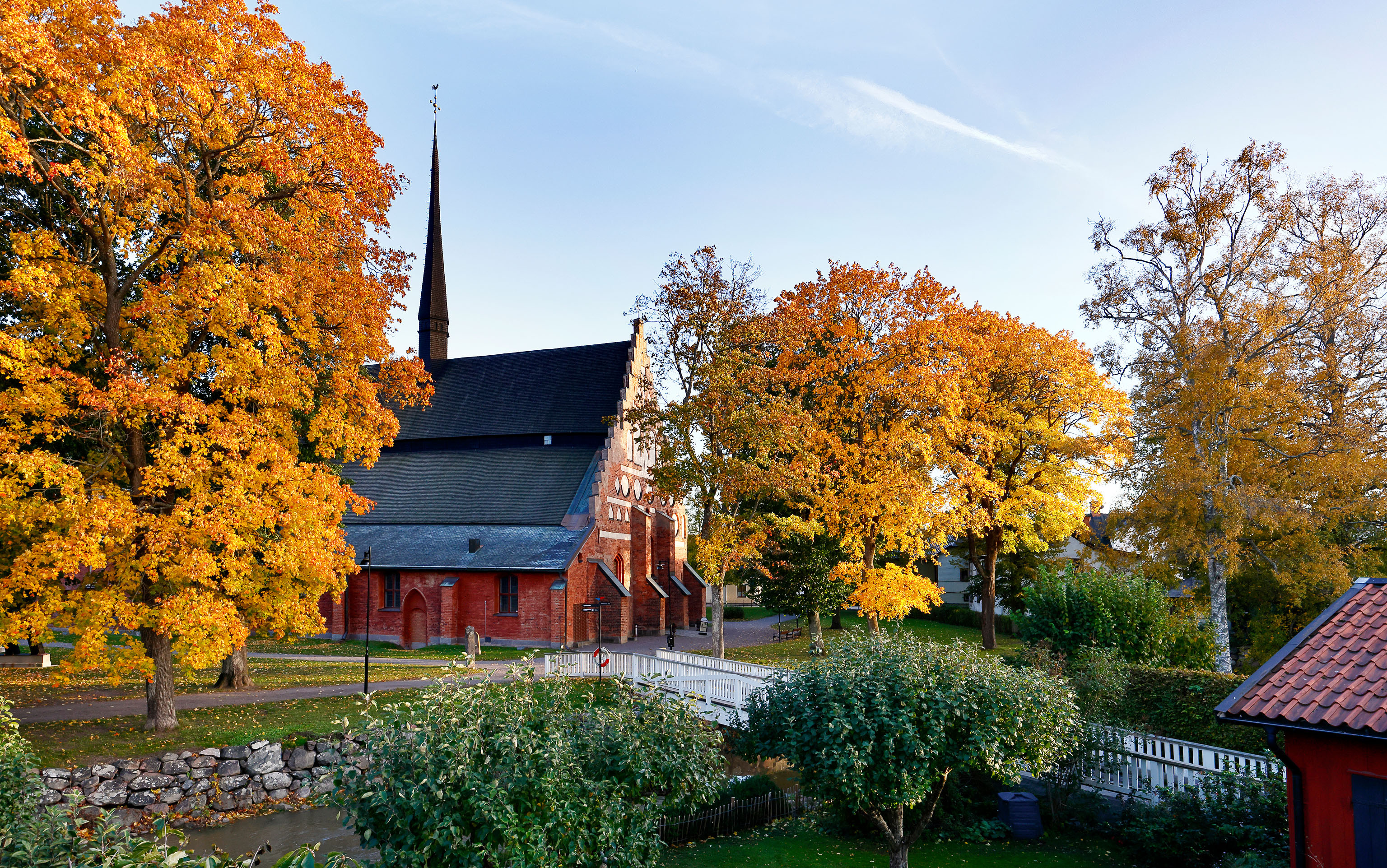 231015 &rdquo;Madicken-bron&rdquo; vid S:t Laurentii kyrka den 15 oktober 2023 i S&ouml;derk&ouml;ping. Foto: Peter Holgersson AB